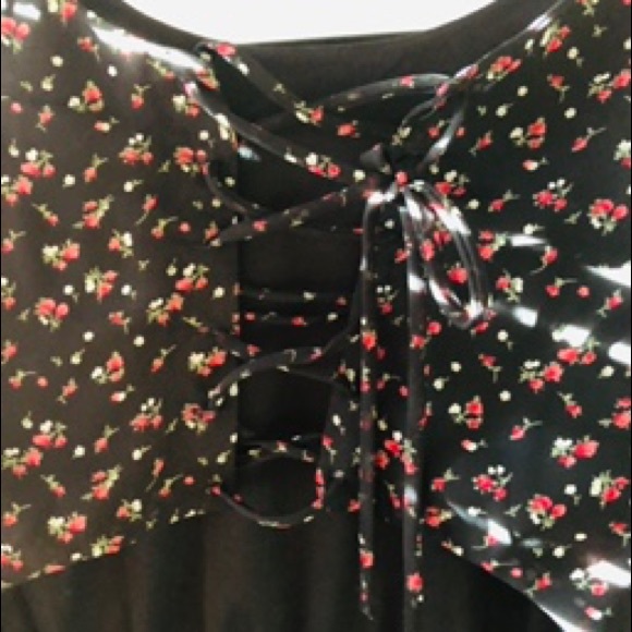 Feminine, flirty Forever 21 dress - Picture 6 of 8